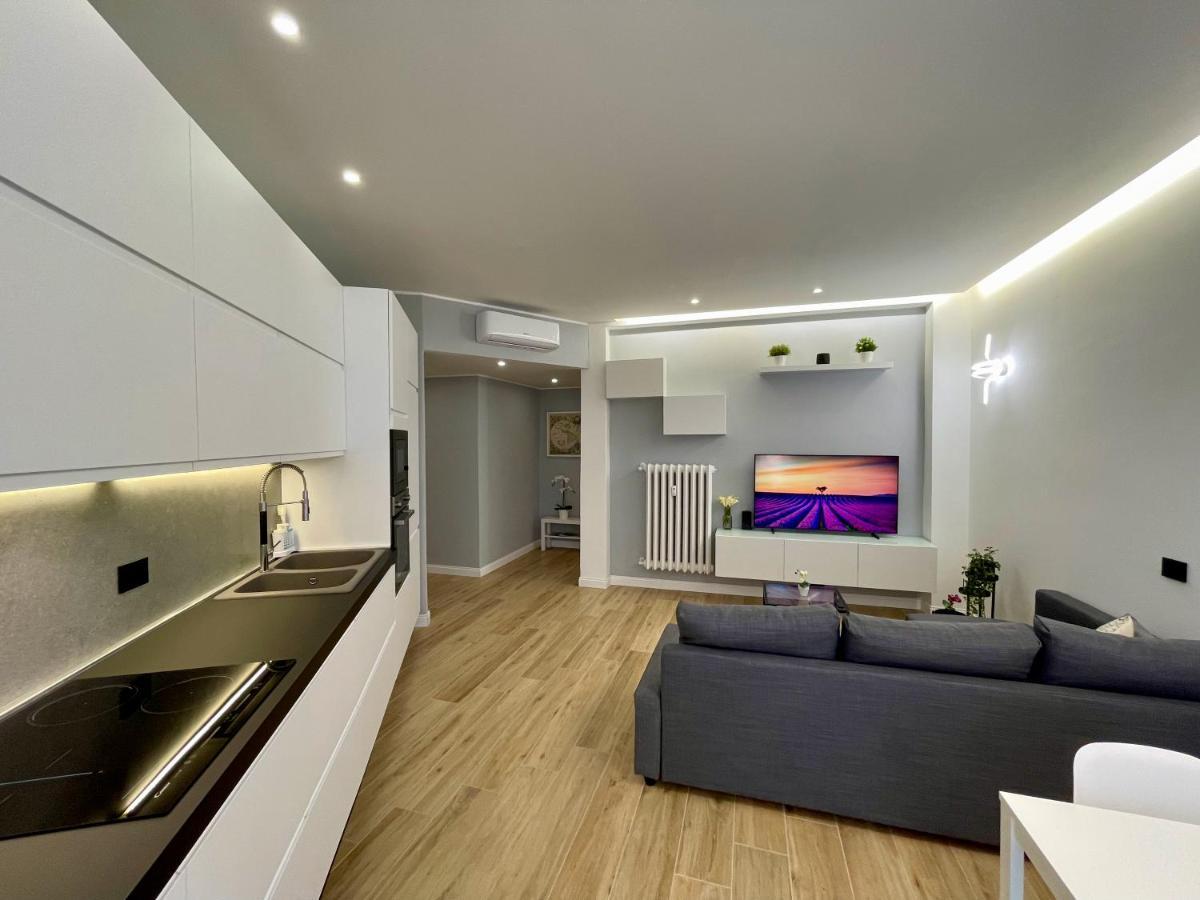 Luxury Downtown - Milan Mf Apartments Екстер'єр фото