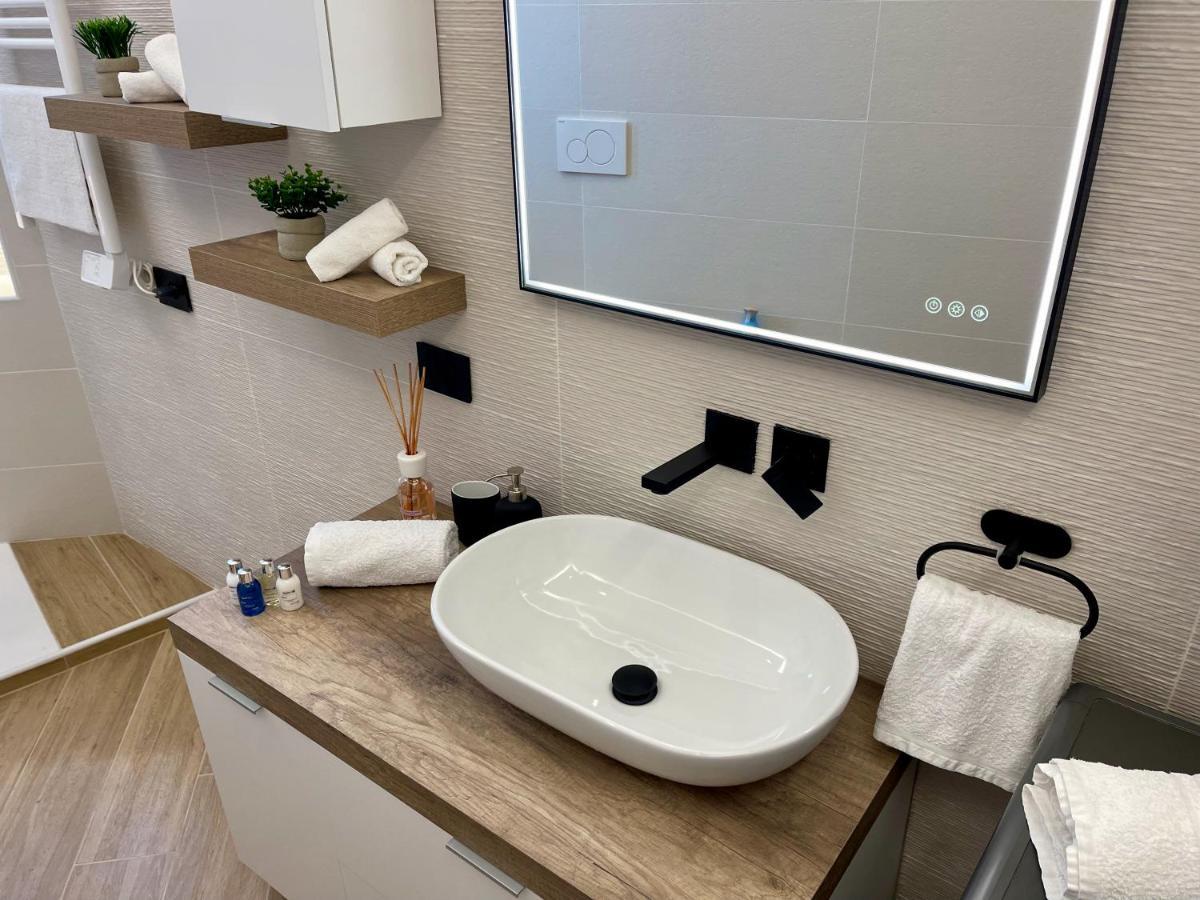 Luxury Downtown - Milan Mf Apartments Екстер'єр фото