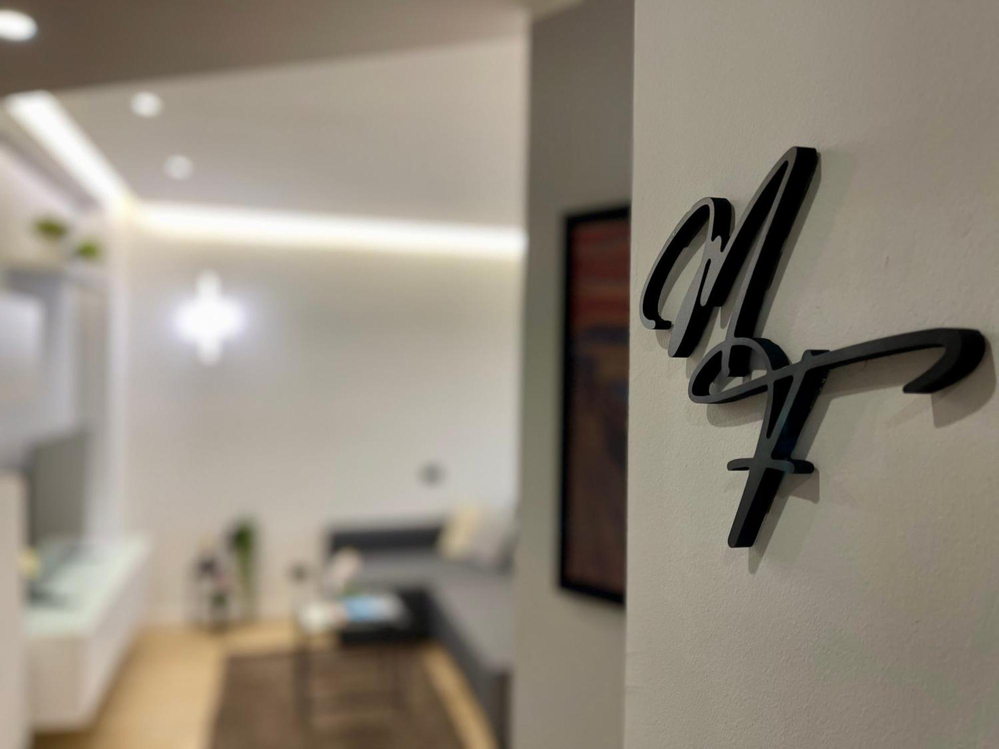 Luxury Downtown - Milan Mf Apartments Екстер'єр фото